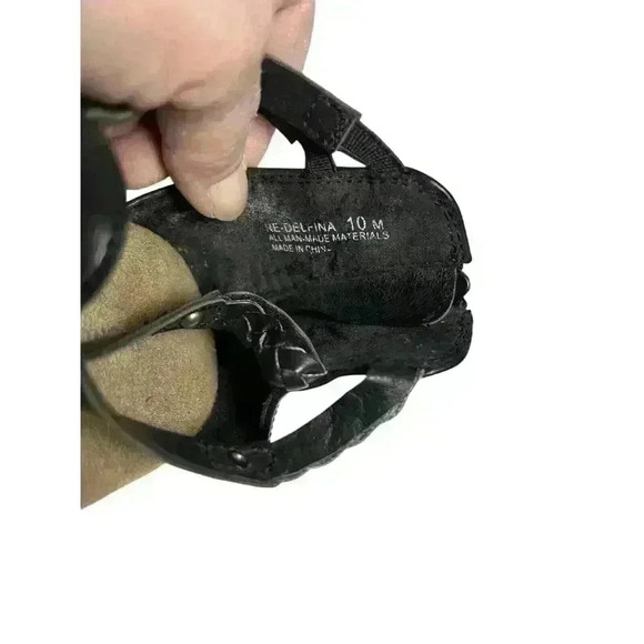 Relativity 10M Black Open Toe Zip Up Back Sandals - Picture 9 of 11